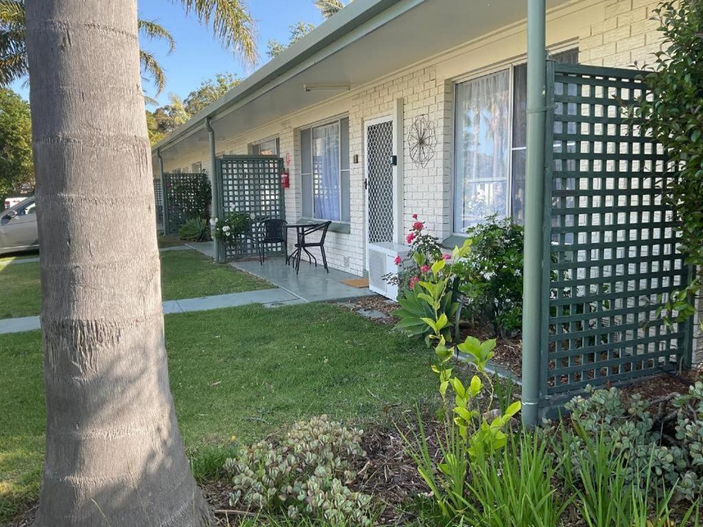 The Silver Bream Motel & Self Contained Units Mallacoota Bagian luar foto
