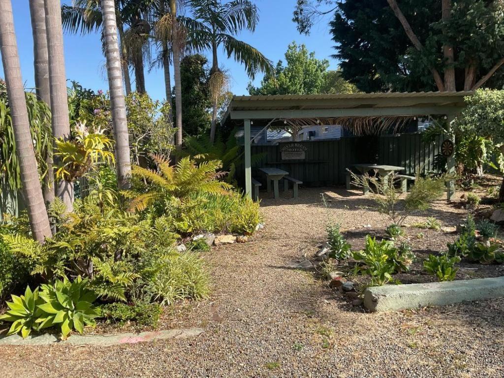 The Silver Bream Motel & Self Contained Units Mallacoota Bagian luar foto