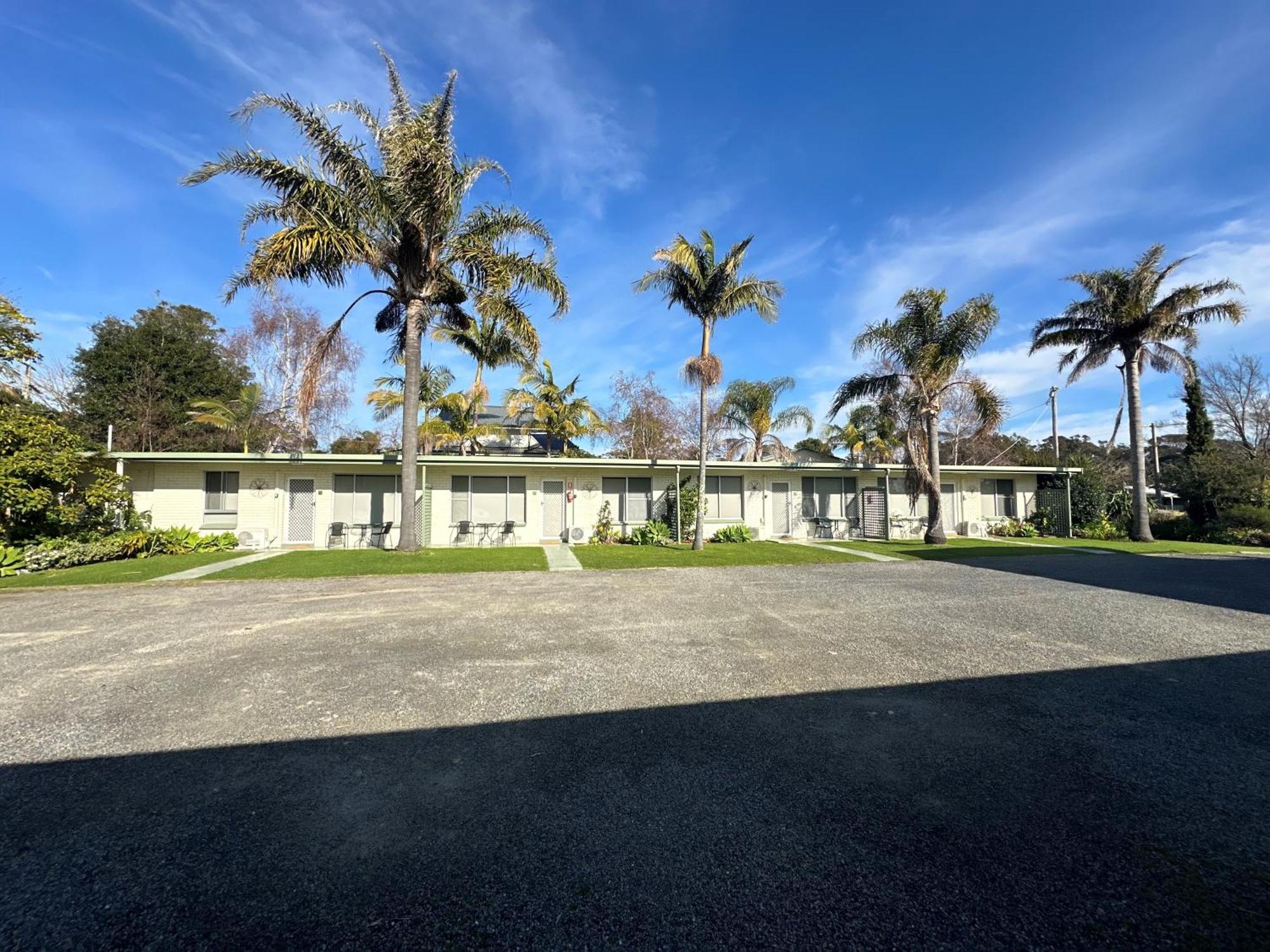 The Silver Bream Motel & Self Contained Units Mallacoota Bagian luar foto