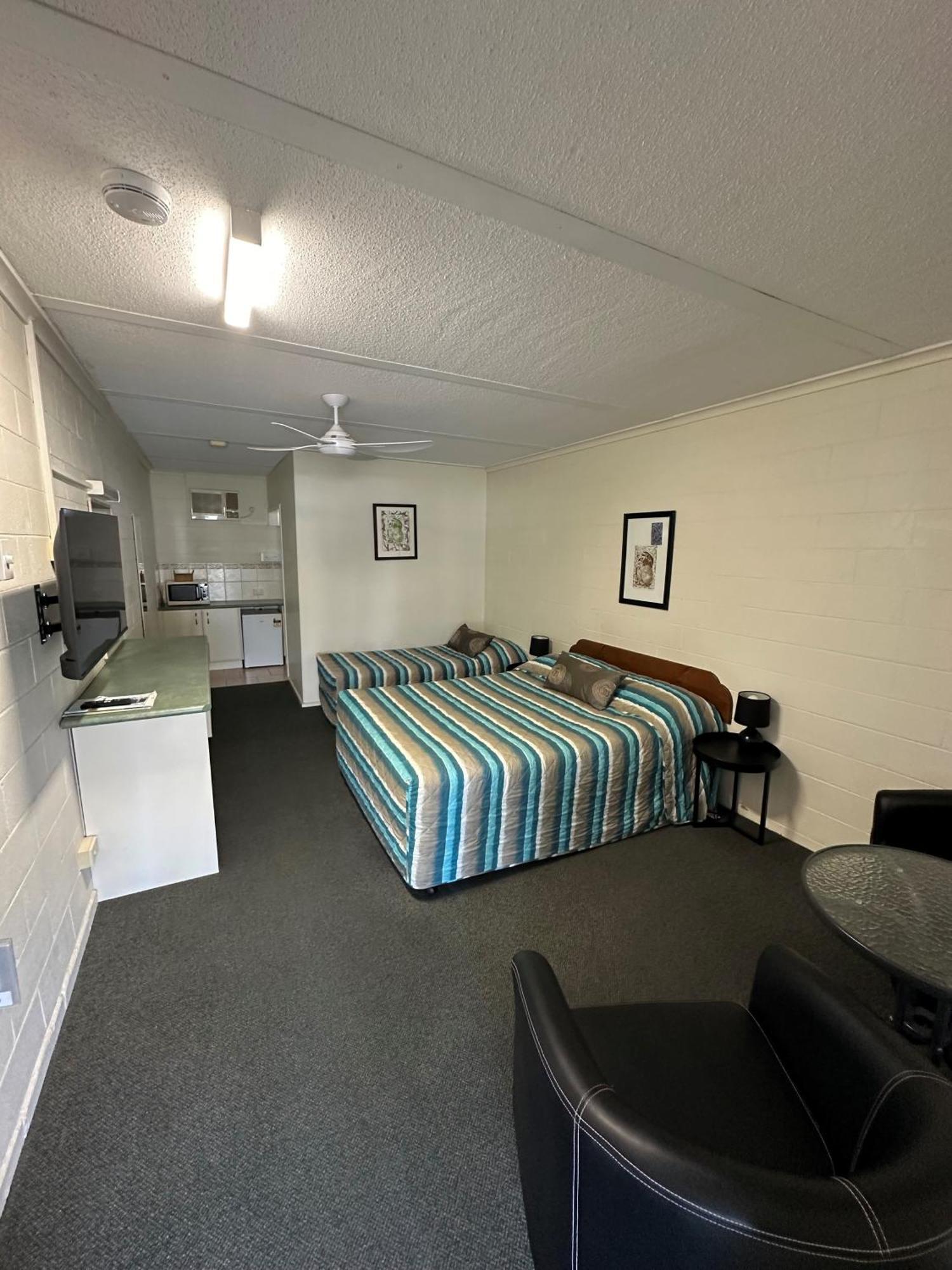 The Silver Bream Motel & Self Contained Units Mallacoota Bagian luar foto