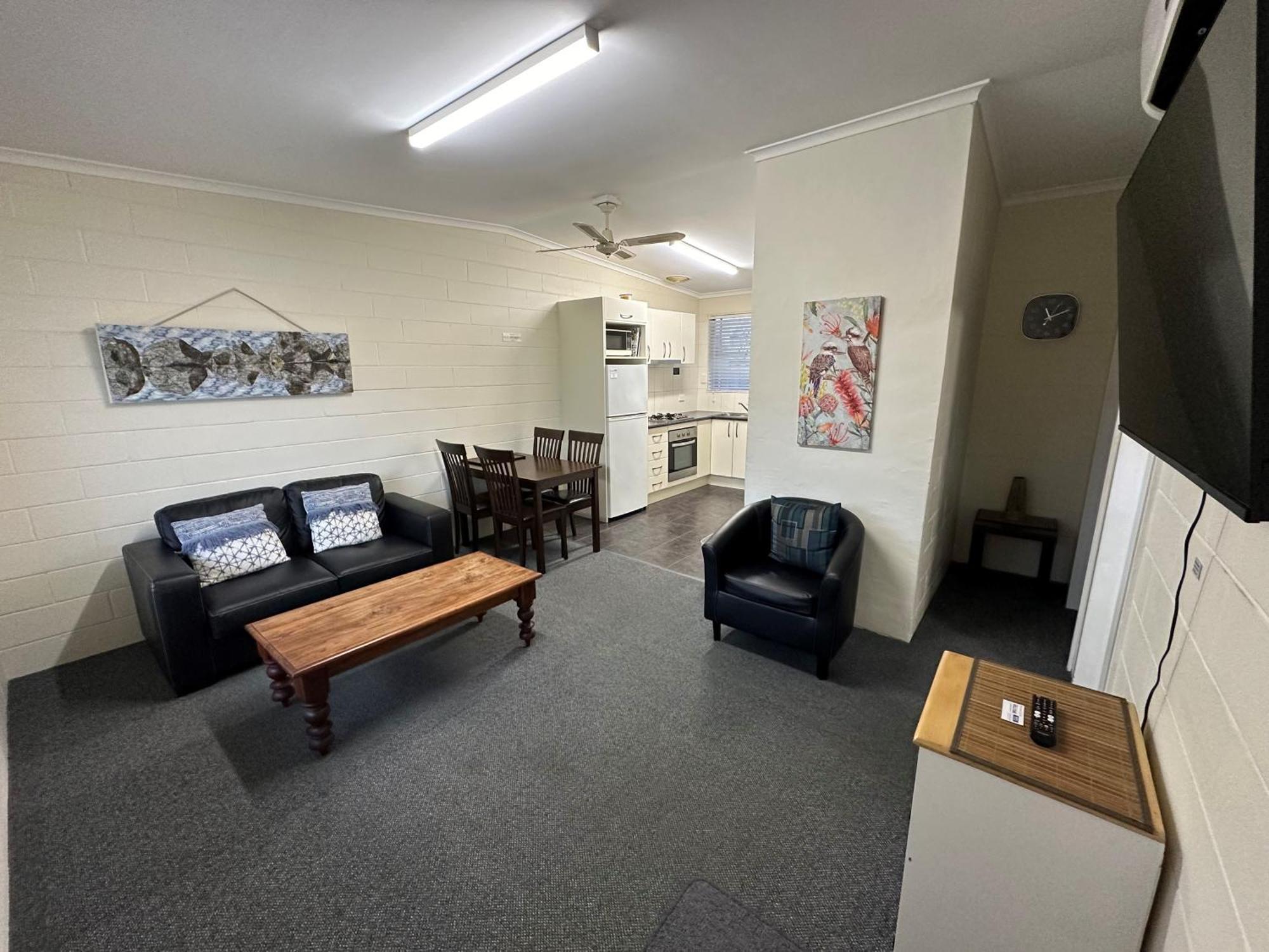 The Silver Bream Motel & Self Contained Units Mallacoota Bagian luar foto