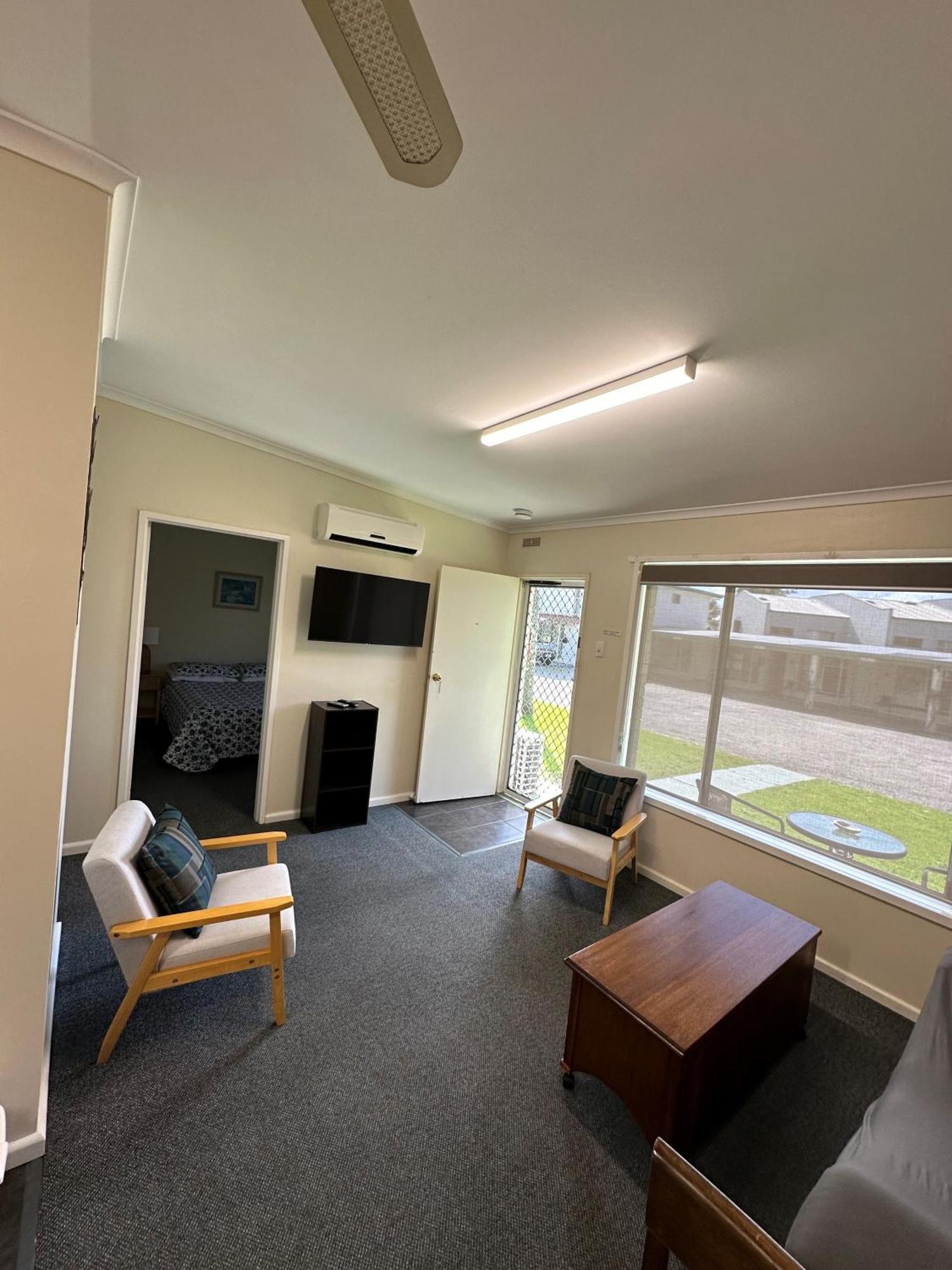 The Silver Bream Motel & Self Contained Units Mallacoota Bagian luar foto