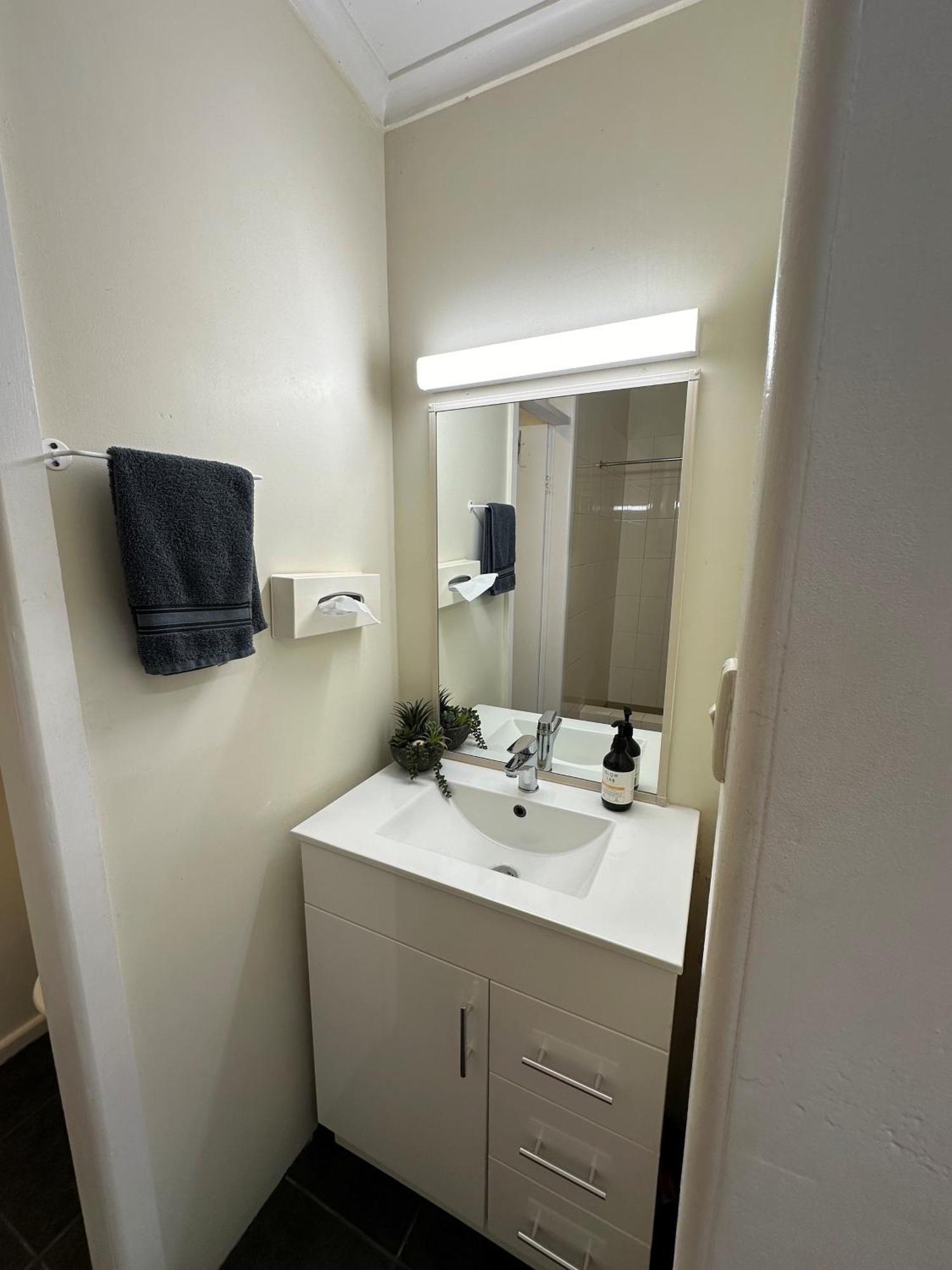 The Silver Bream Motel & Self Contained Units Mallacoota Bagian luar foto