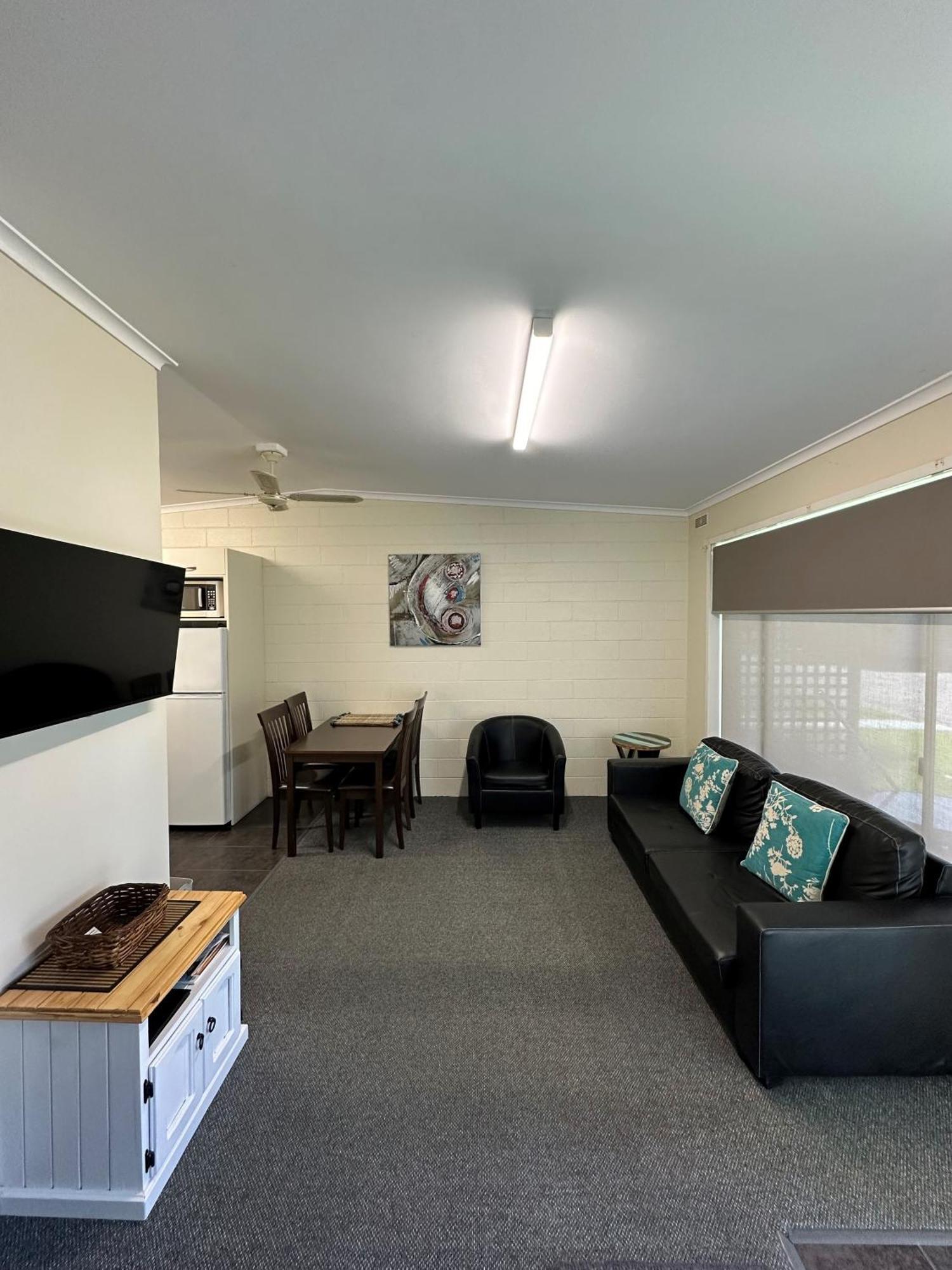 The Silver Bream Motel & Self Contained Units Mallacoota Bagian luar foto