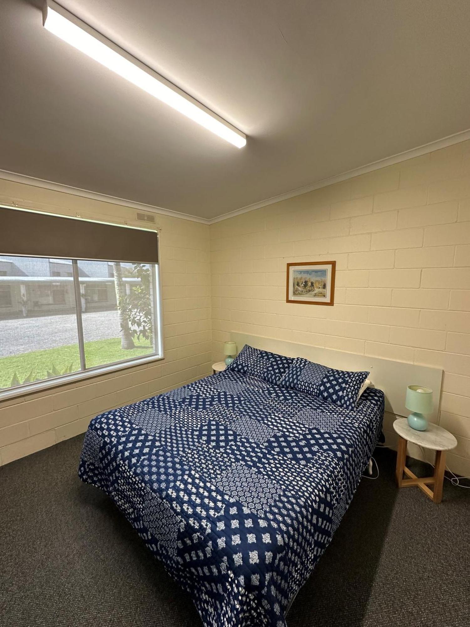 The Silver Bream Motel & Self Contained Units Mallacoota Bagian luar foto