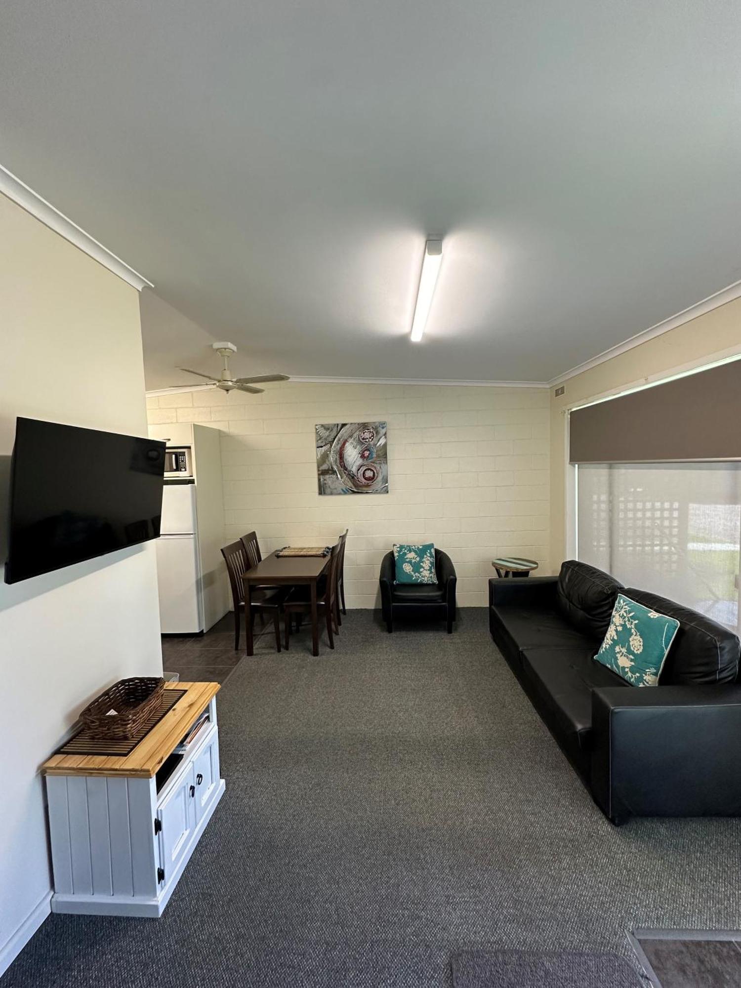 The Silver Bream Motel & Self Contained Units Mallacoota Bagian luar foto