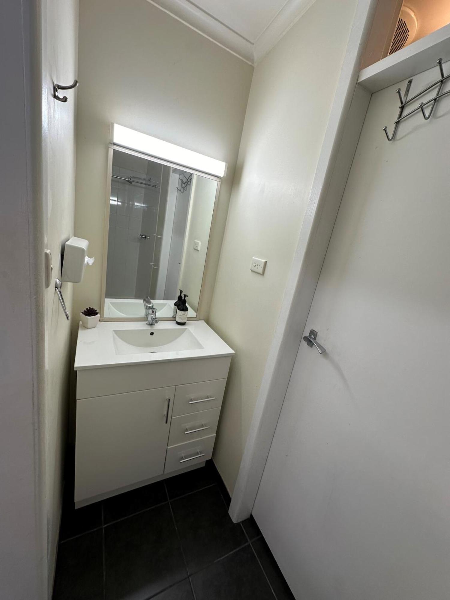 The Silver Bream Motel & Self Contained Units Mallacoota Bagian luar foto